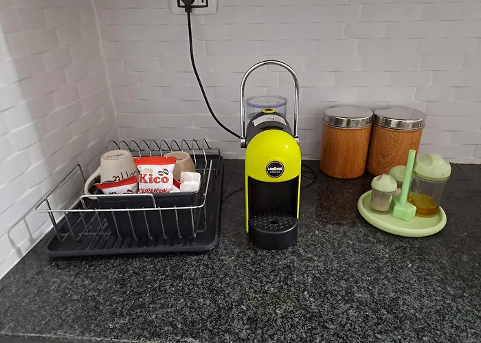 Flat * Πομπηία